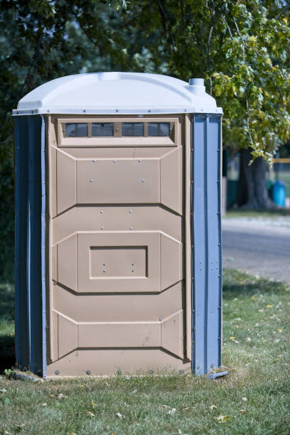 Best Porta potty rental near me  in Sanger, CA